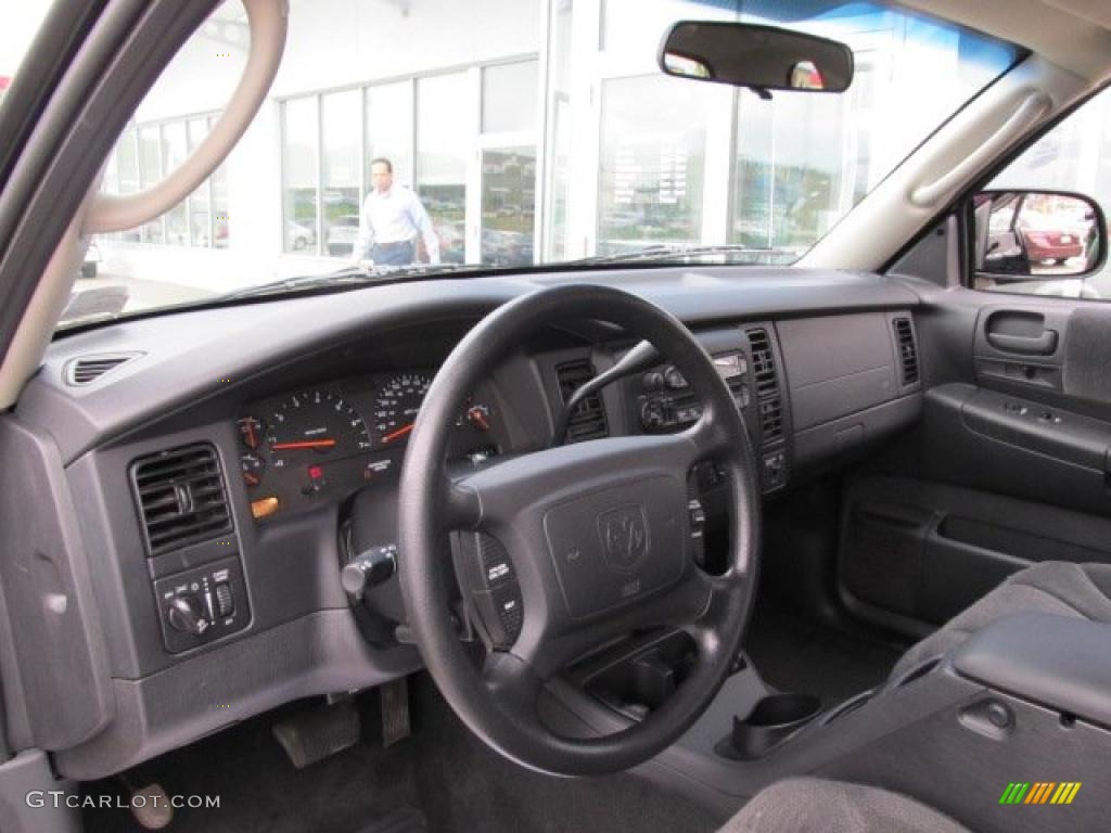 2004 Dakota SLT Club Cab 4x4 - Deep Molten Red Pearl / Dark Slate Gray photo #13