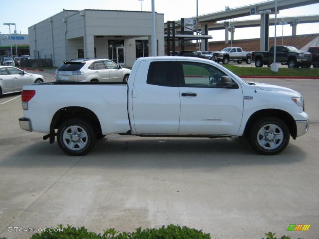 2008 Tundra SR5 Double Cab - Super White / Graphite Gray photo #6