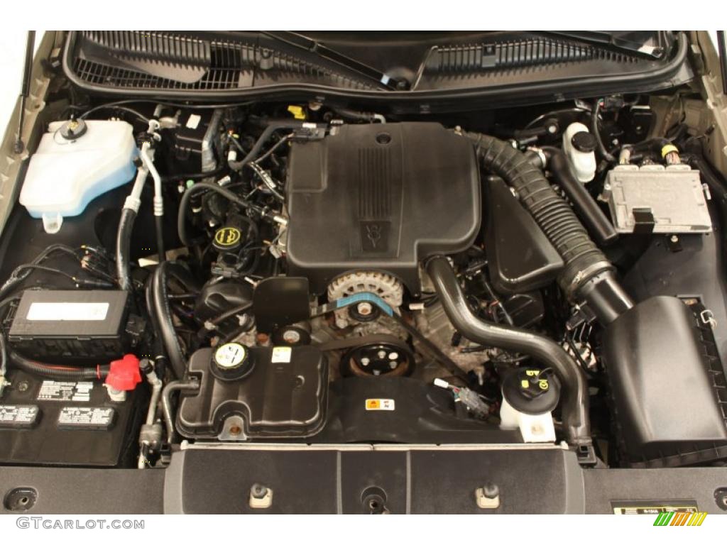 2005 Lincoln Town Car Sedan 4.6 Liter SOHC 16-Valve V8 Engine Photo #48878313