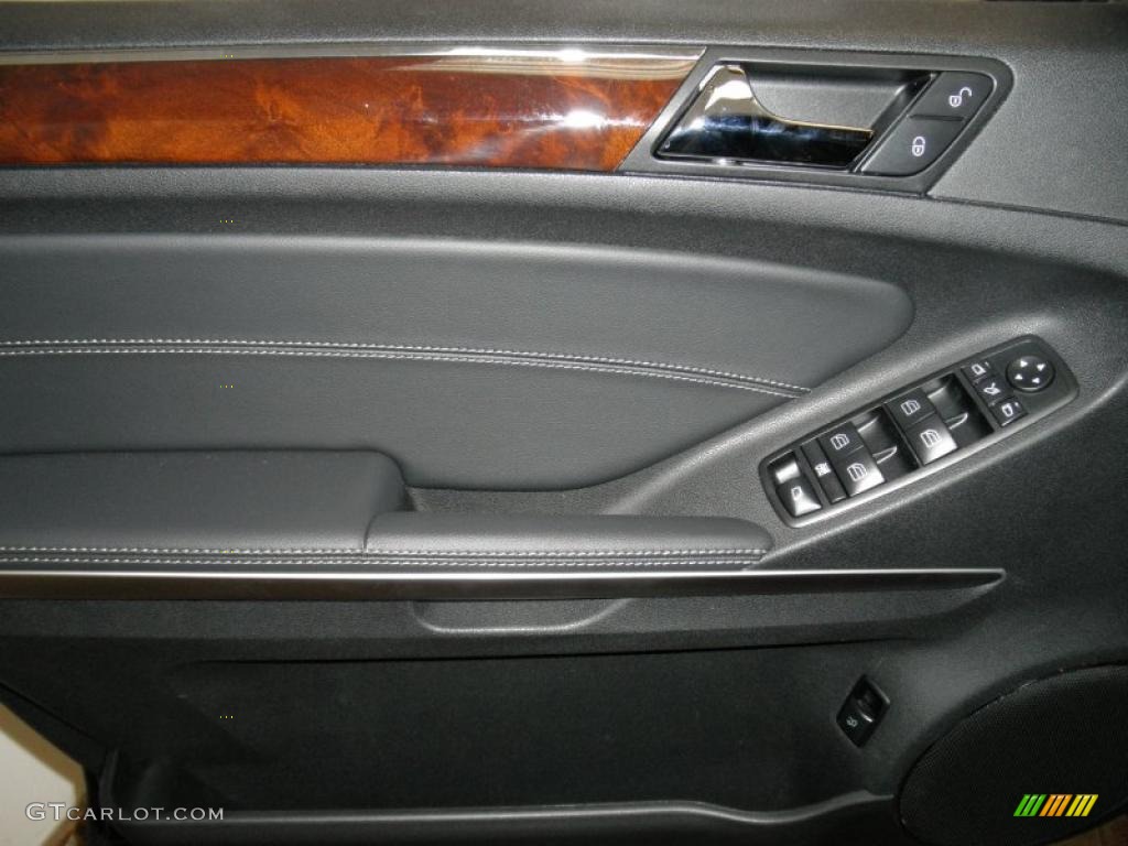 2011 GL 350 Blutec 4Matic - Steel Grey Metallic / Black photo #6