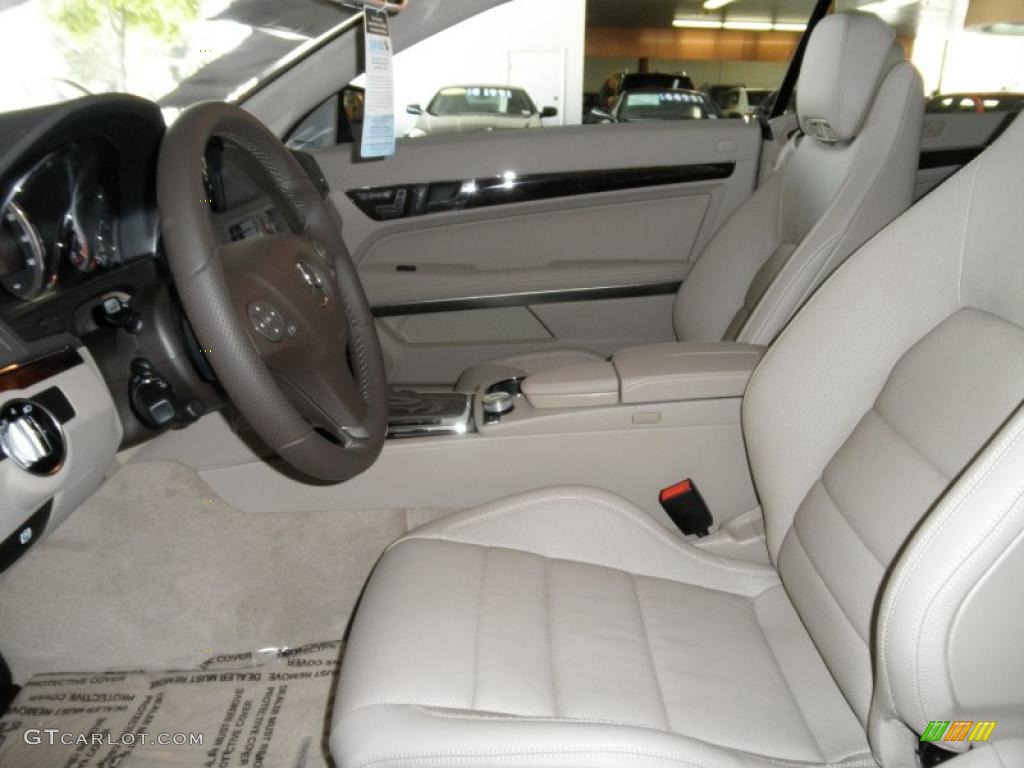 Almond/Mocha Interior 2011 Mercedes-Benz E 550 Cabriolet Photo #48881359