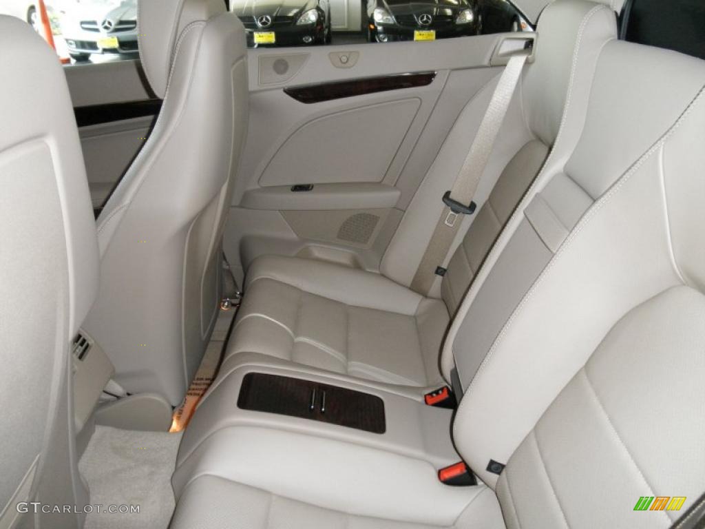 Almond/Mocha Interior 2011 Mercedes-Benz E 550 Cabriolet Photo #48881374