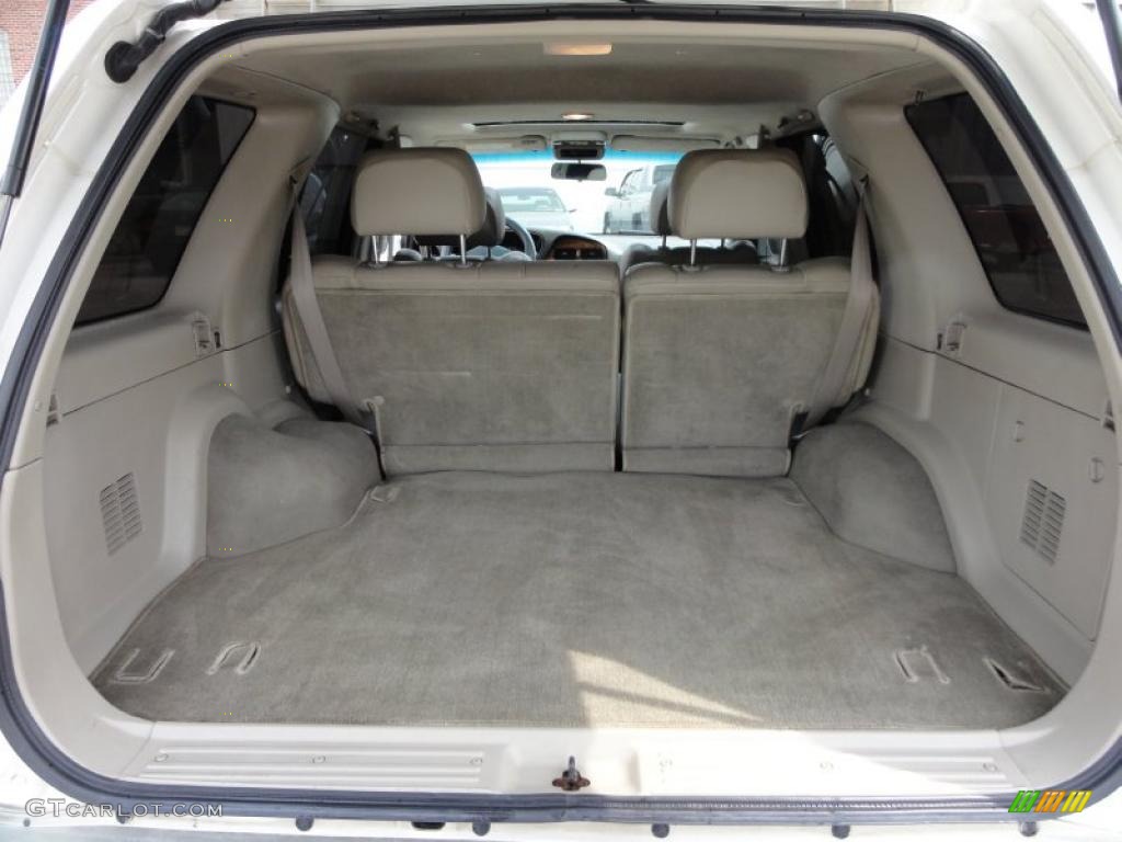 1997 Infiniti QX4 4x4 Trunk Photo #48885366