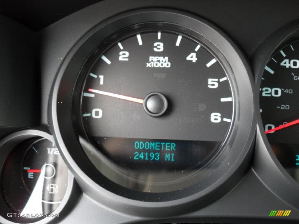 2009 Silverado 1500 LS Crew Cab - Silver Birch Metallic / Dark Titanium photo #12