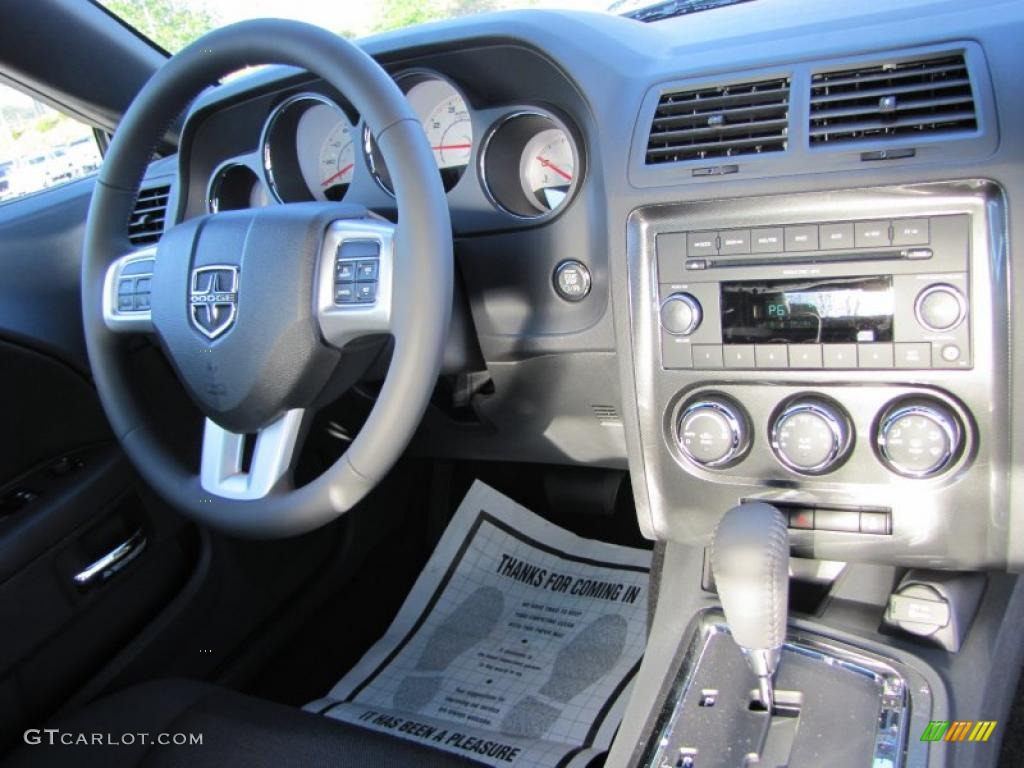 2011 Challenger SE - Billet Metallic / Dark Slate Gray photo #8