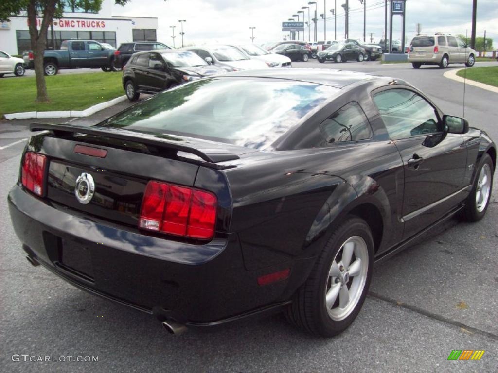 2008 Mustang GT Premium Coupe - Black / Black photo #5