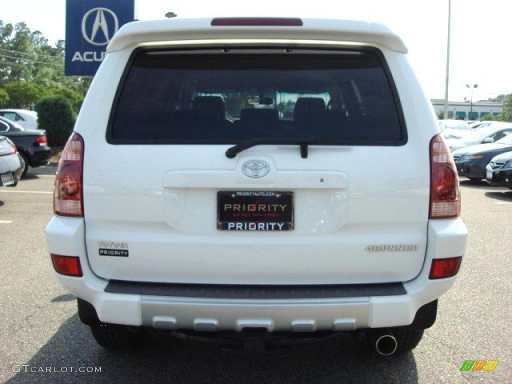 2004 4Runner SR5 4x4 - Natural White / Stone photo #4