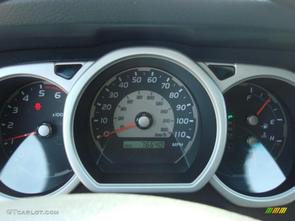 2004 4Runner SR5 4x4 - Natural White / Stone photo #18