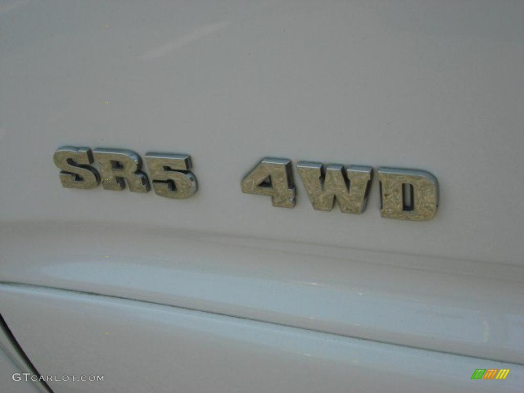 2004 4Runner SR5 4x4 - Natural White / Stone photo #22