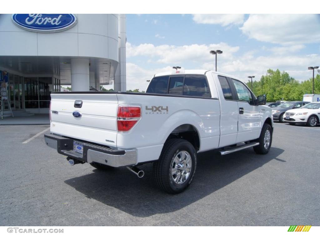 2011 F150 XLT SuperCab 4x4 - Oxford White / Pale Adobe photo #3