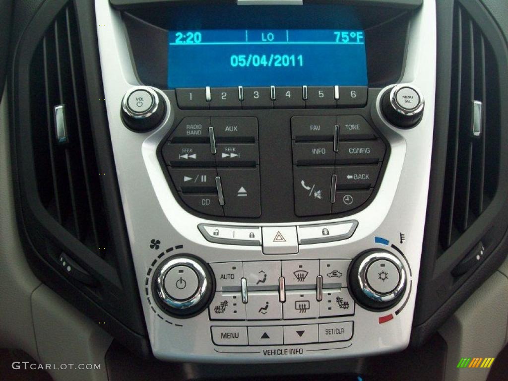 2011 Chevrolet Equinox LT Controls Photo #48891960