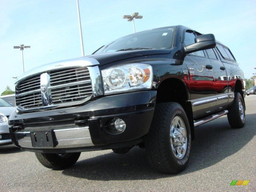 Brilliant Black Crystal Pearl Dodge Ram 2500