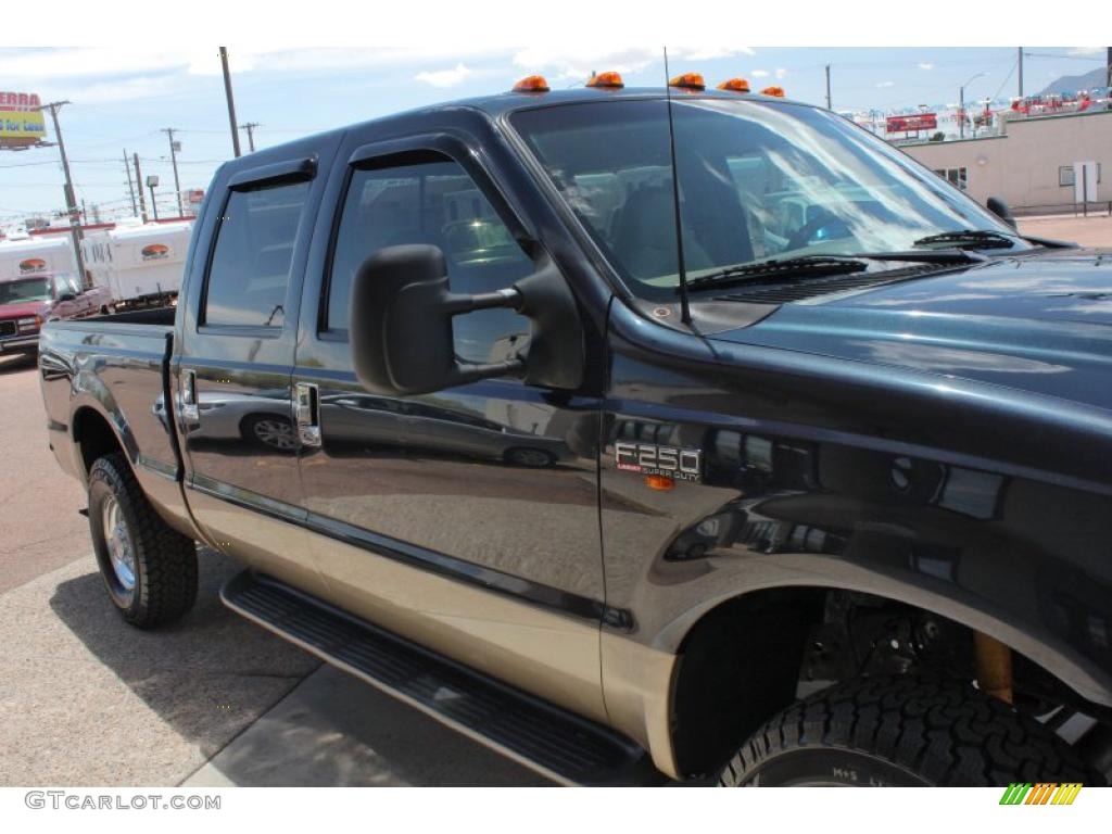 2000 F250 Super Duty Lariat Crew Cab 4x4 - Deep Wedgewood Blue Metallic / Medium Parchment photo #16