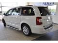 Stone White - Town & Country Touring - L Photo No. 9