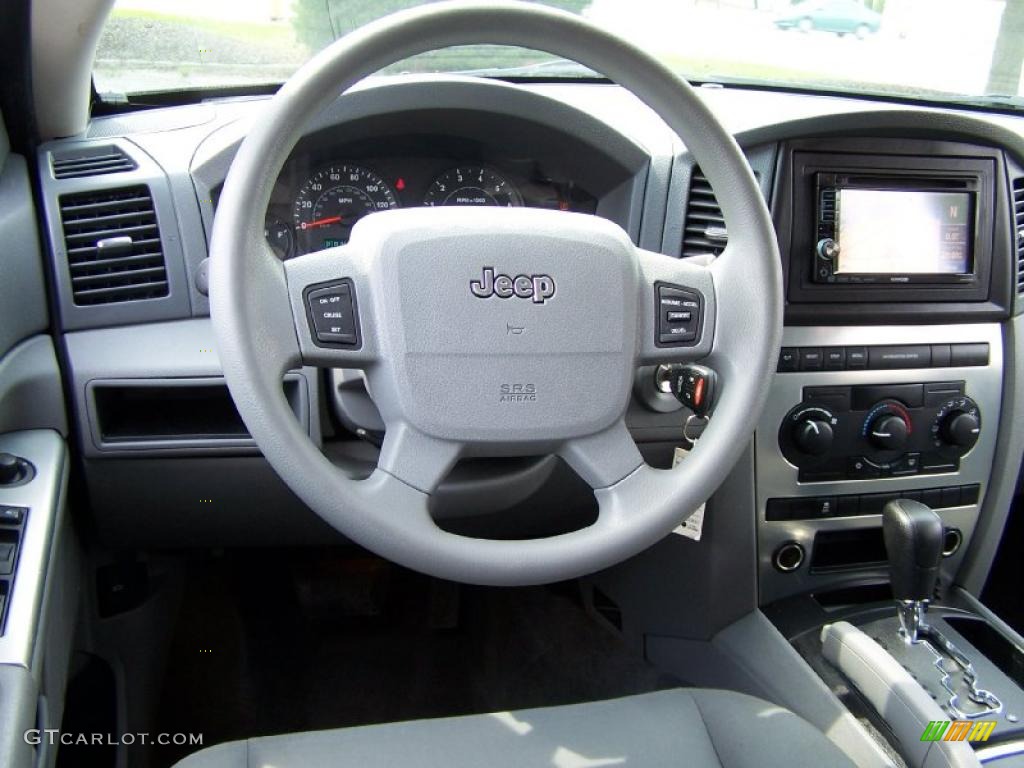 2005 Grand Cherokee Laredo 4x4 - Brilliant Black Crystal Pearl / Medium Slate Gray photo #13