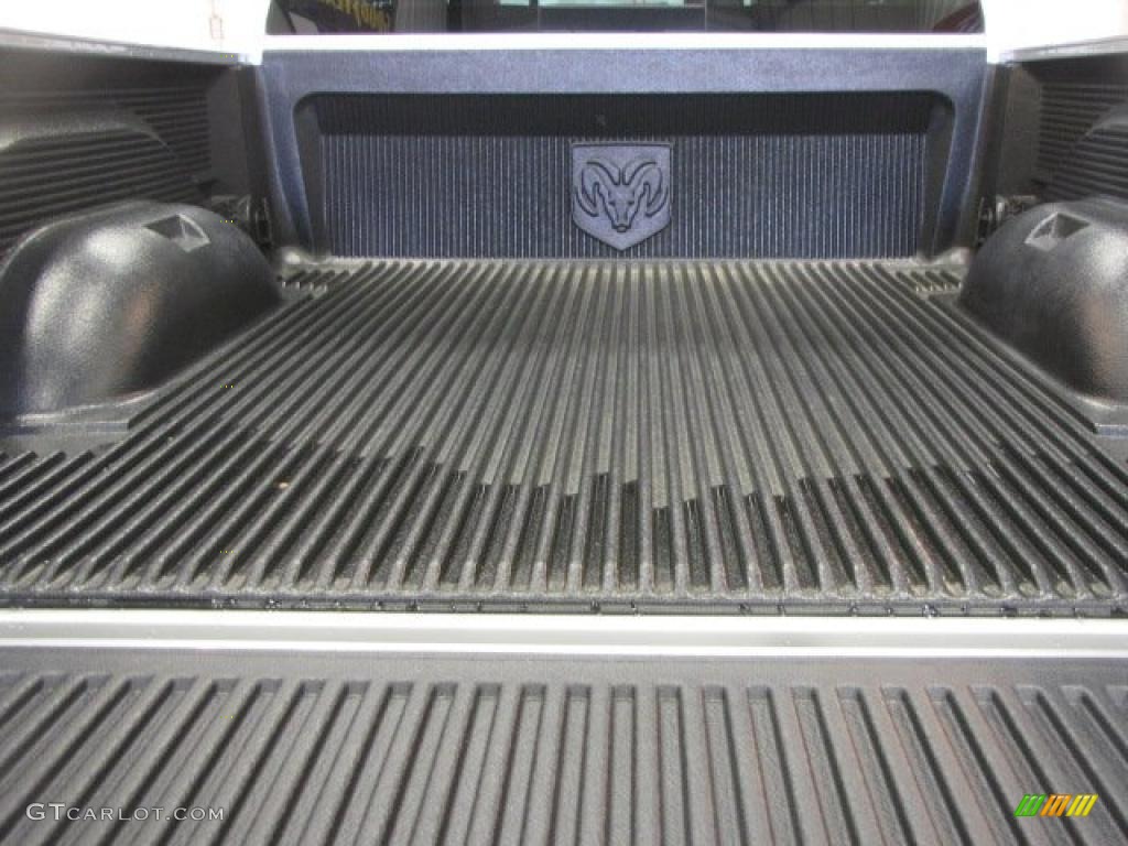 2006 Ram 1500 Laramie Quad Cab 4x4 - Bright Silver Metallic / Medium Slate Gray photo #15
