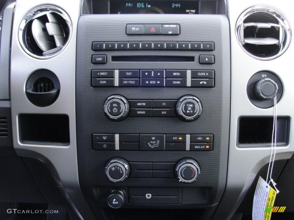 2011 Ford F150 XLT SuperCab Controls Photo #48906027