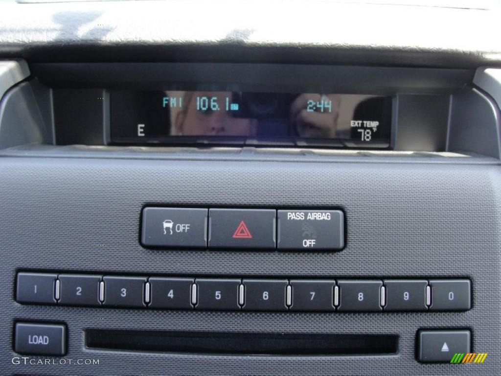 2011 Ford F150 XLT SuperCab Controls Photo #48906042