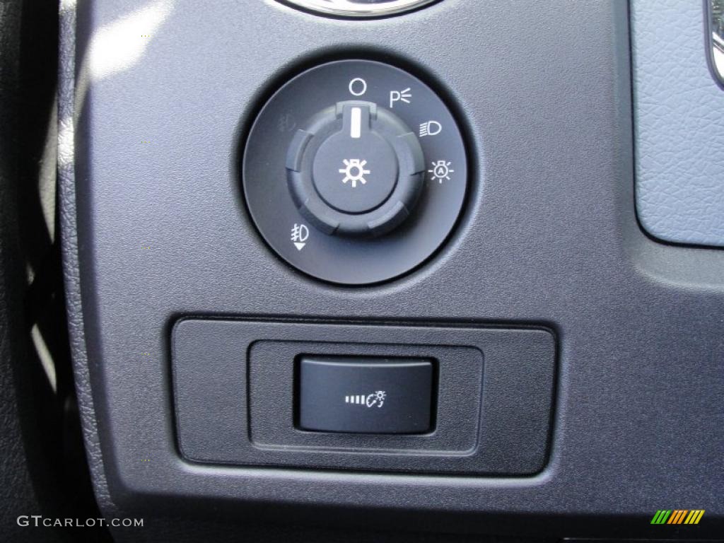 2011 Ford F150 XLT SuperCab Controls Photo #48906117