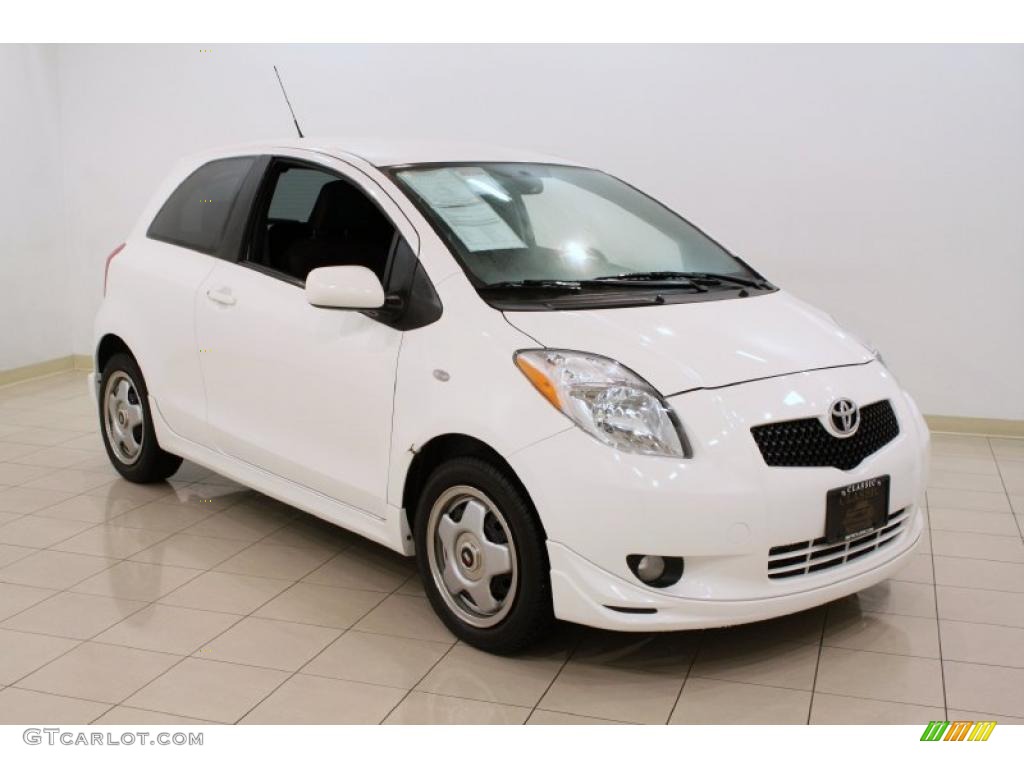 2008 Yaris 3 Door Liftback - Polar White / Dark Charcoal photo #1