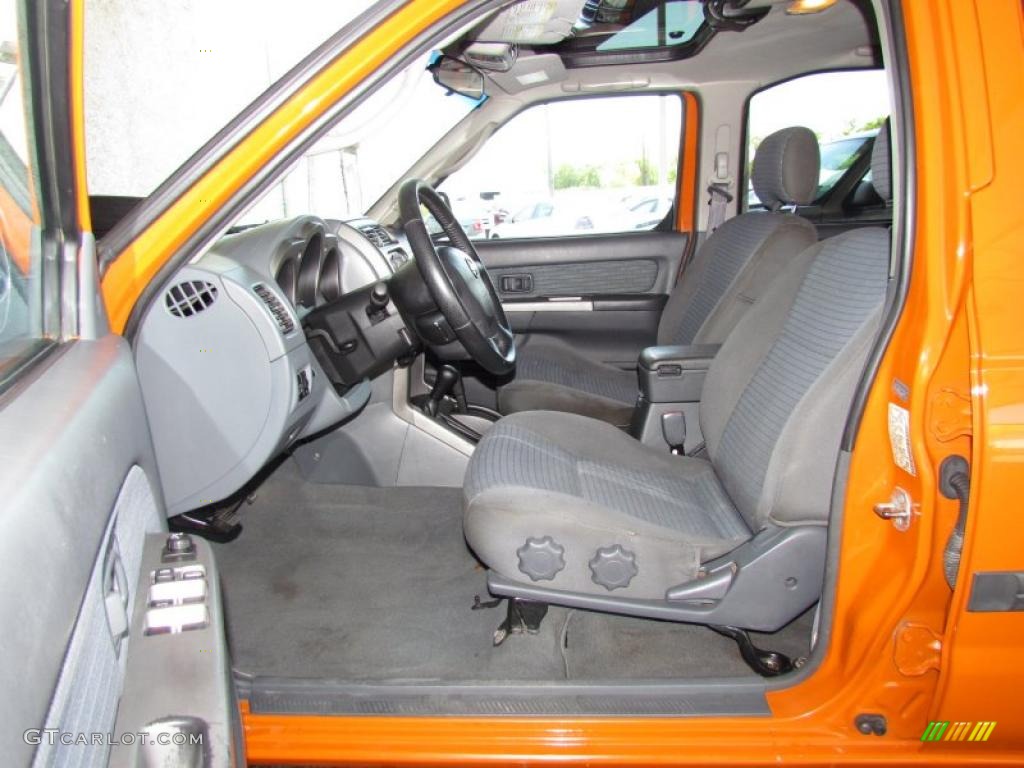 2003 Xterra XE V6 4x4 - Atomic Orange / Charcoal photo #9
