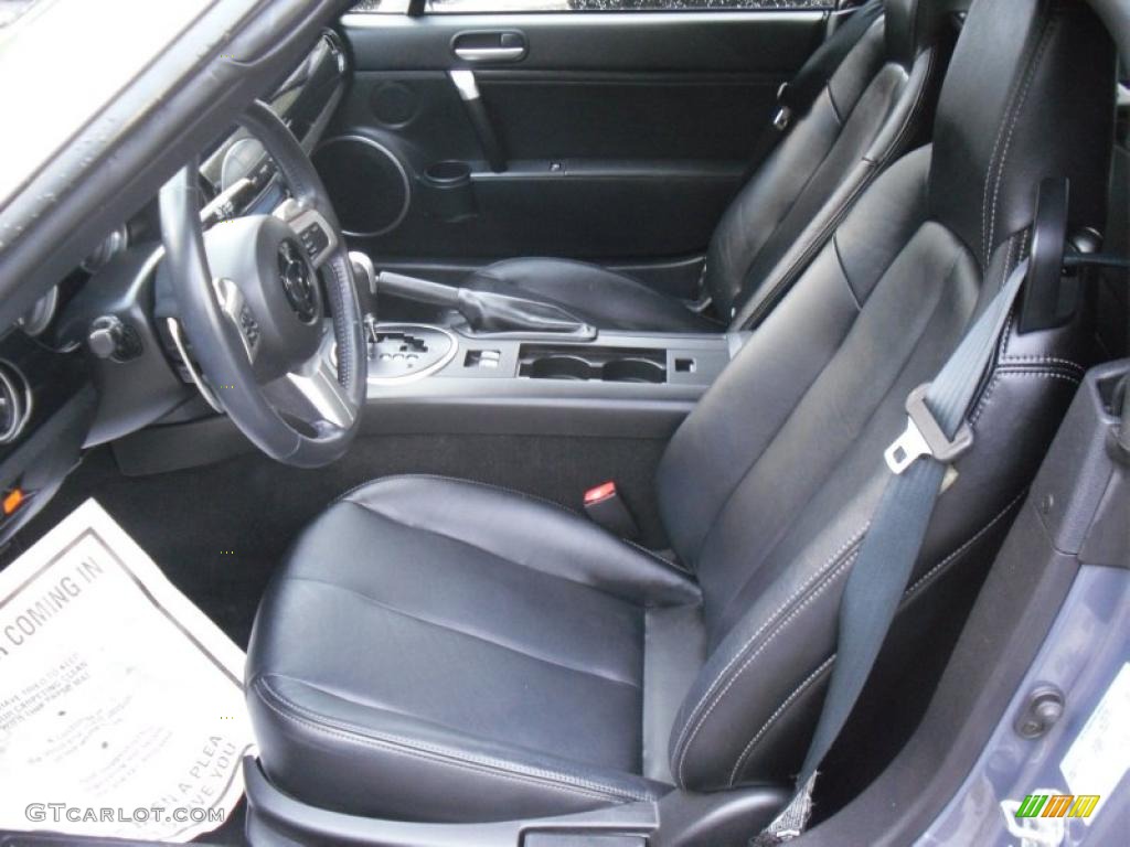 Black Interior 2006 Mazda MX-5 Miata Touring Roadster Photo #48909201