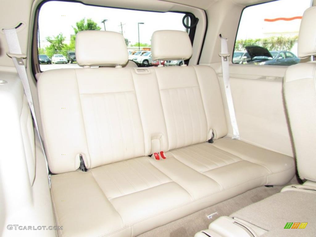 Light Parchment Interior 2004 Lincoln Aviator Luxury Photo #48909396