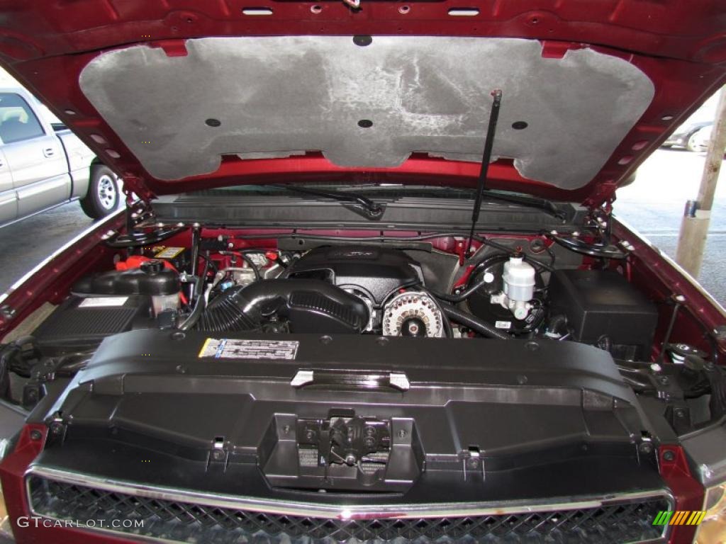 2009 Chevrolet Tahoe LS Engine Photos