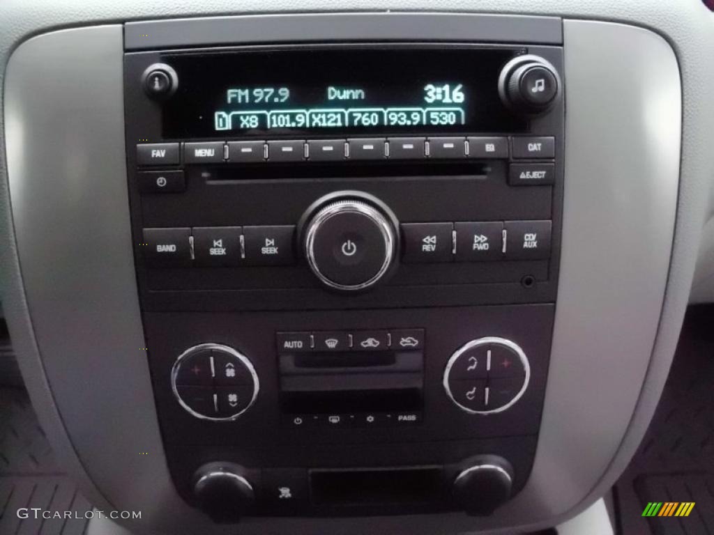 2011 GMC Sierra 3500HD SLT Crew Cab 4x4 Controls Photos