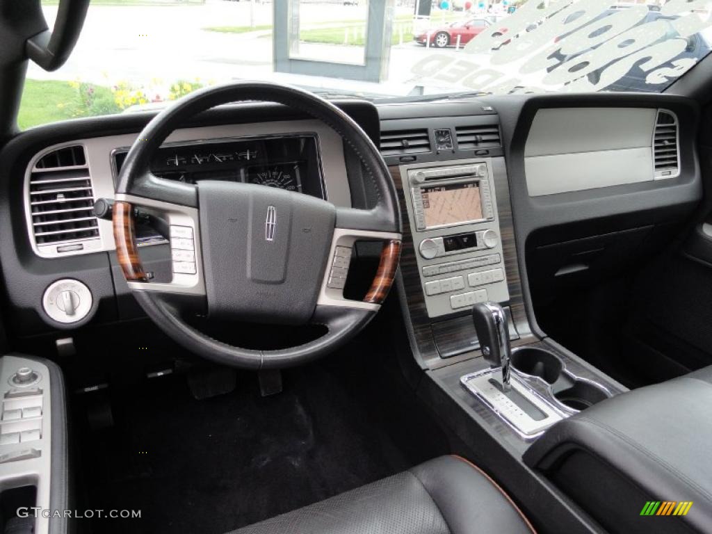 2007 Lincoln Navigator Luxury 4x4 Charcoal Dashboard Photo #48913484