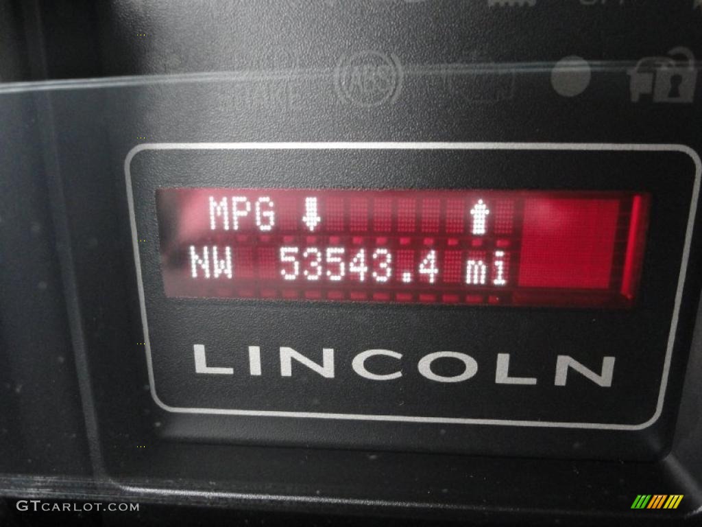 2007 Navigator Luxury 4x4 - Black / Charcoal photo #24