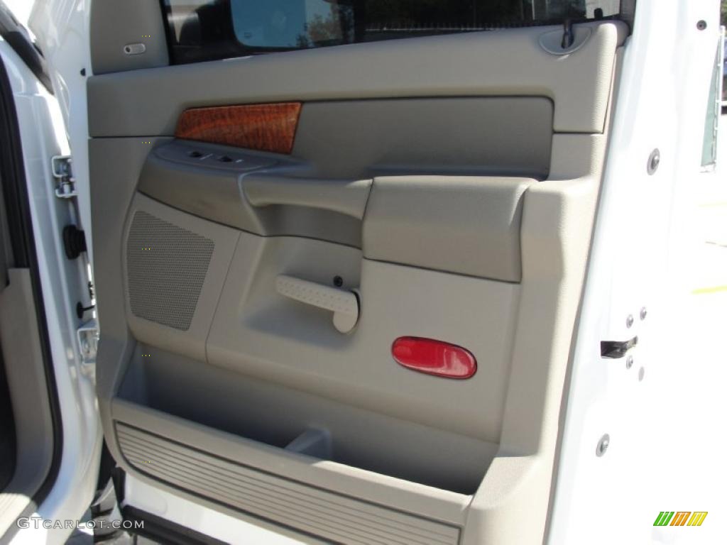 2006 Dodge Ram 2500 SLT Mega Cab 4x4 Door Panel Photos