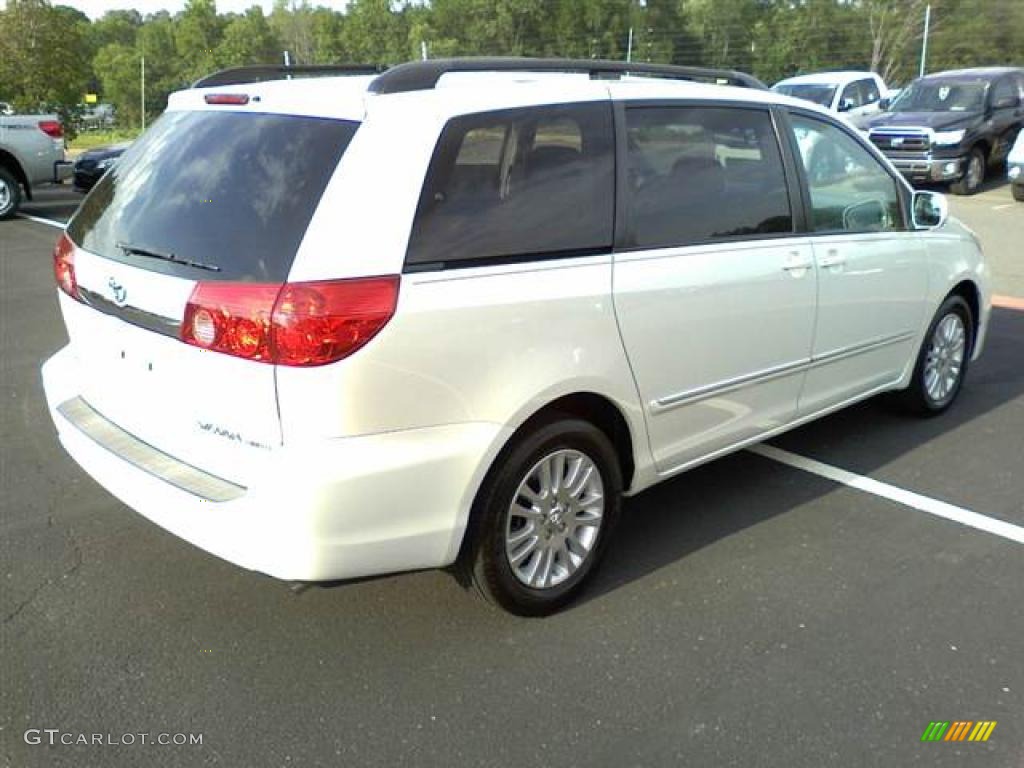 2007 Sienna XLE Limited - Arctic Frost Pearl White / Taupe photo #16