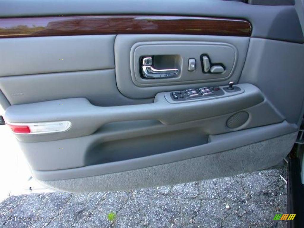 1999 Cadillac DeVille Sedan Pewter Door Panel Photo #48917373