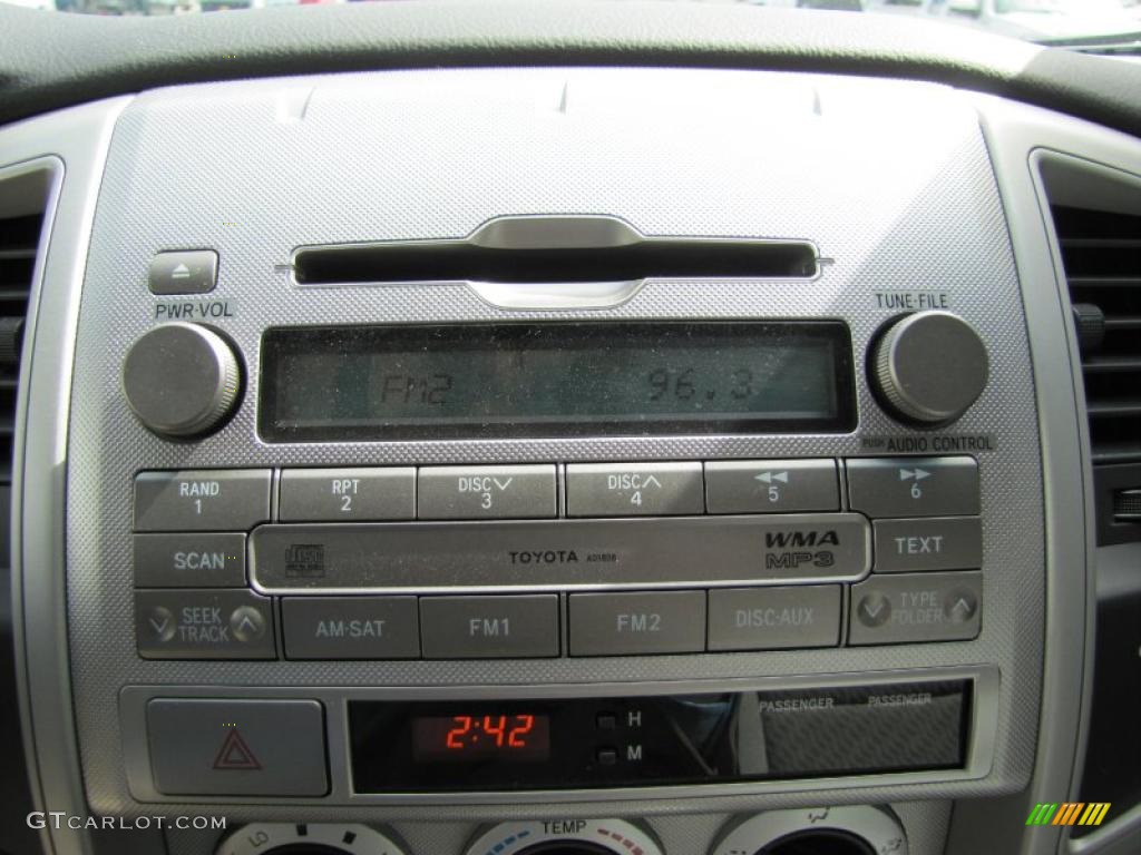 2011 Toyota Tacoma SR5 Access Cab 4x4 Controls Photo #48919992