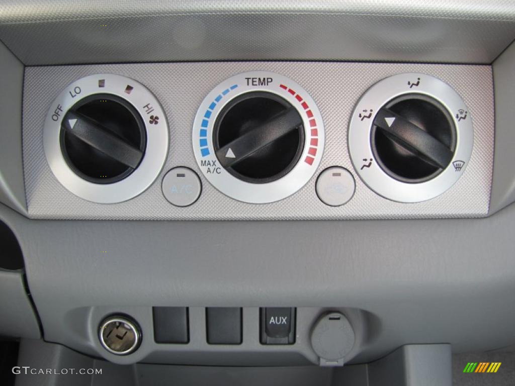 2011 Toyota Tacoma SR5 Access Cab 4x4 Controls Photo #48919998