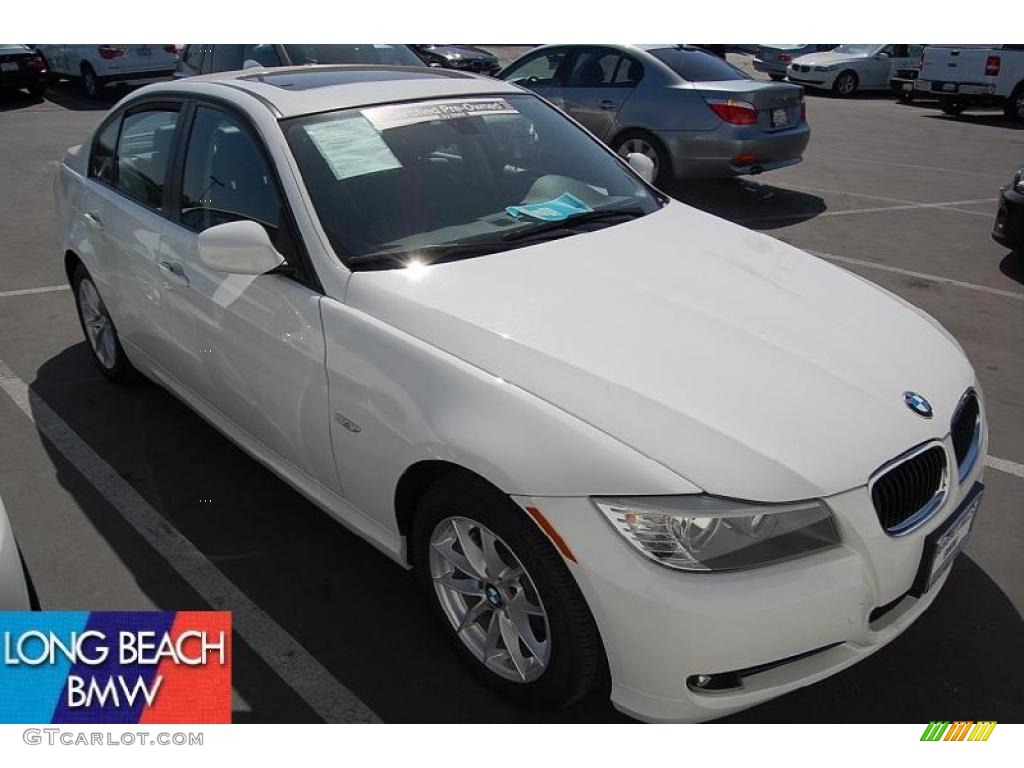 2010 3 Series 328i Sedan - Alpine White / Black photo #1