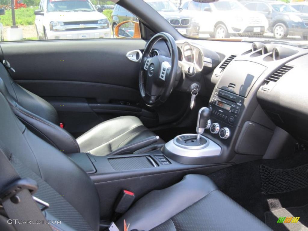 Charcoal Leather Interior 2006 Nissan 350Z Touring Coupe Photo #48923037