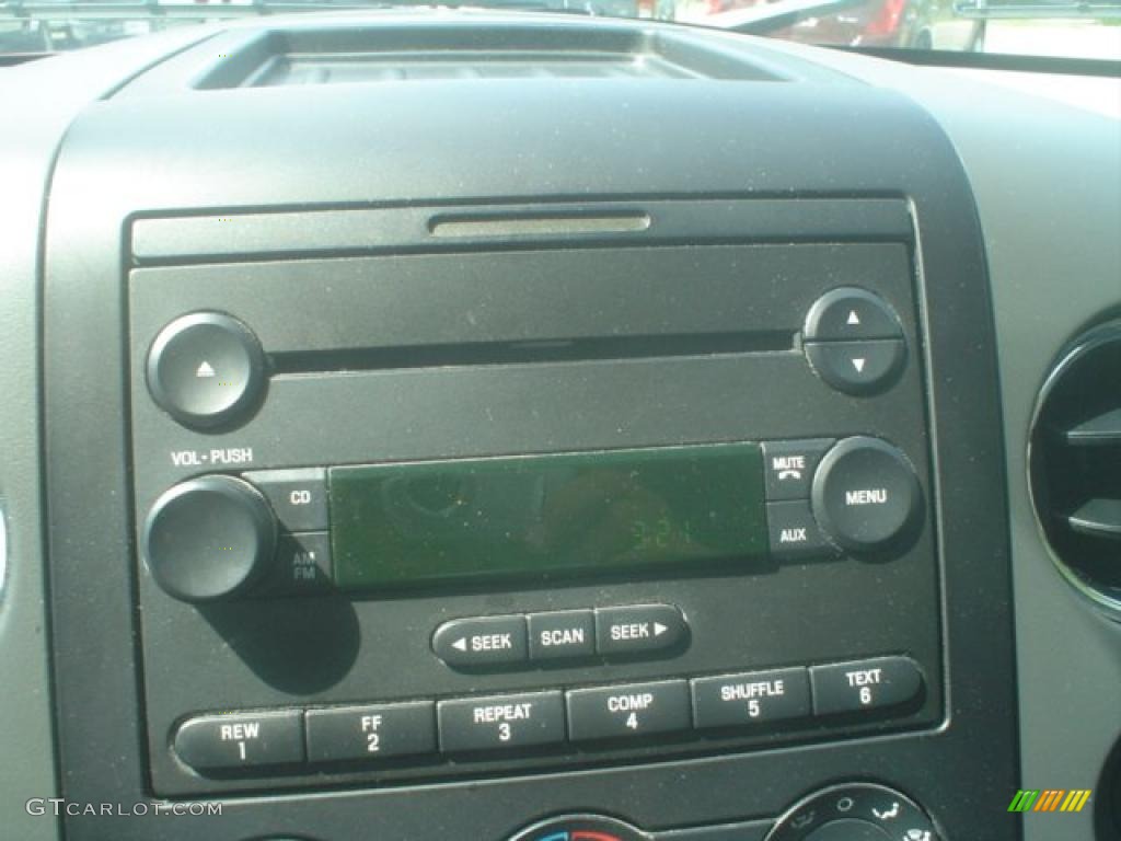 2006 F150 XLT SuperCrew - Bright Red / Medium/Dark Flint photo #22