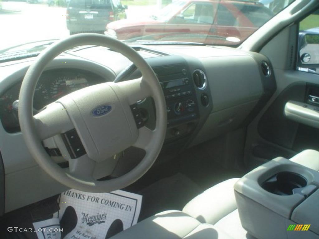 2004 F150 XLT SuperCab - Oxford White / Medium/Dark Flint photo #16