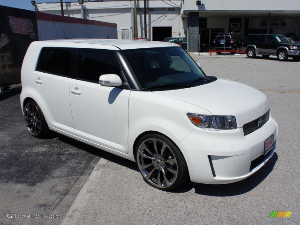 Super White 2009 Scion xB Standard xB Model Exterior Photo #48926479