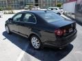 Black - Jetta SE Sedan Photo No. 3