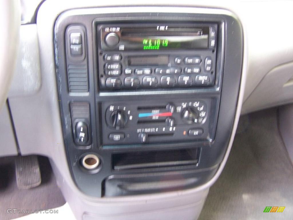 2001 Windstar SE Sport - Bright Red Metallic / Medium Graphite photo #7