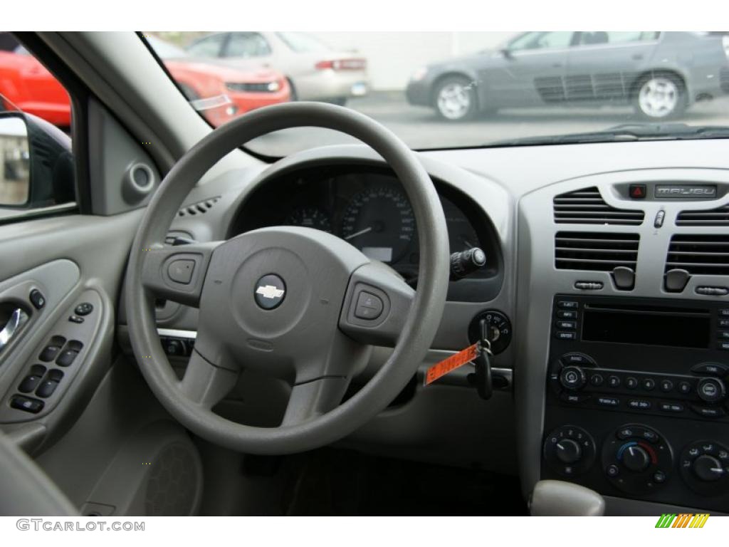 2005 Malibu Maxx LS Wagon - Medium Gray Metallic / Gray photo #20