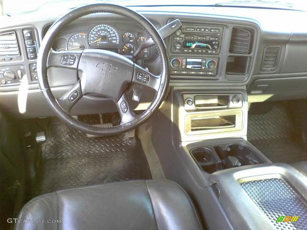 2006 Chevrolet Silverado 2500HD LT Crew Cab 4x4 Dark Charcoal Dashboard Photo #48933322