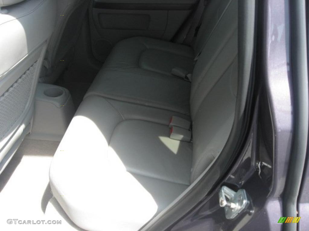 2007 HHR LT - Majestic Amethyst Metallic / Gray photo #18