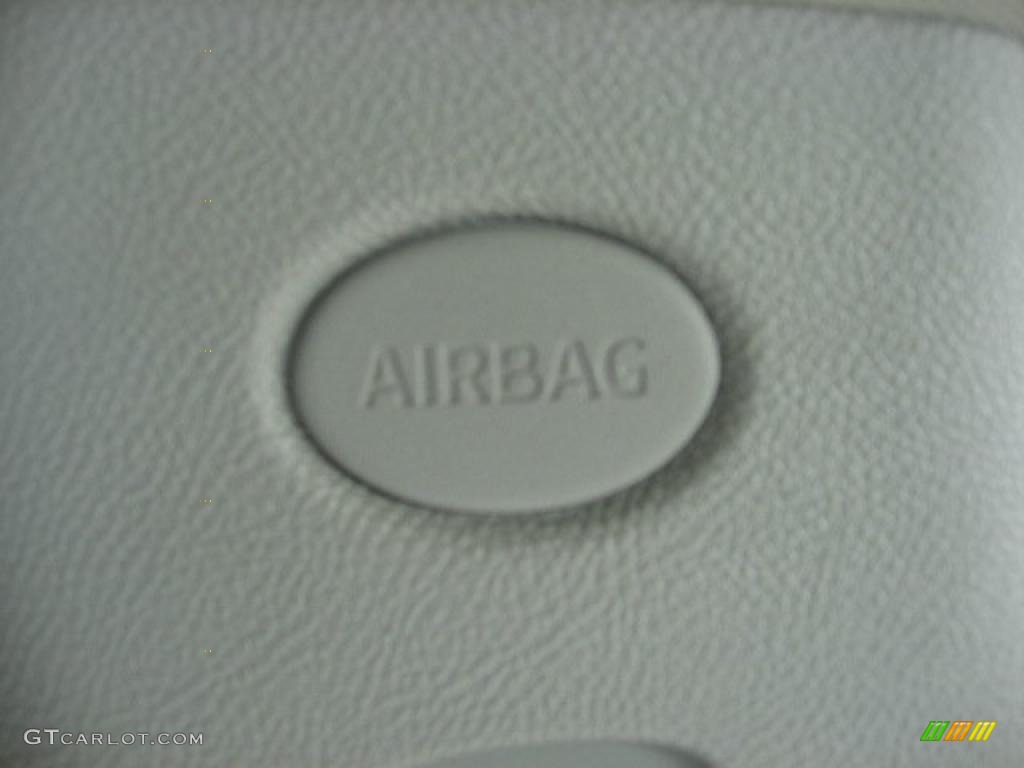 2007 HHR LT - Majestic Amethyst Metallic / Gray photo #40