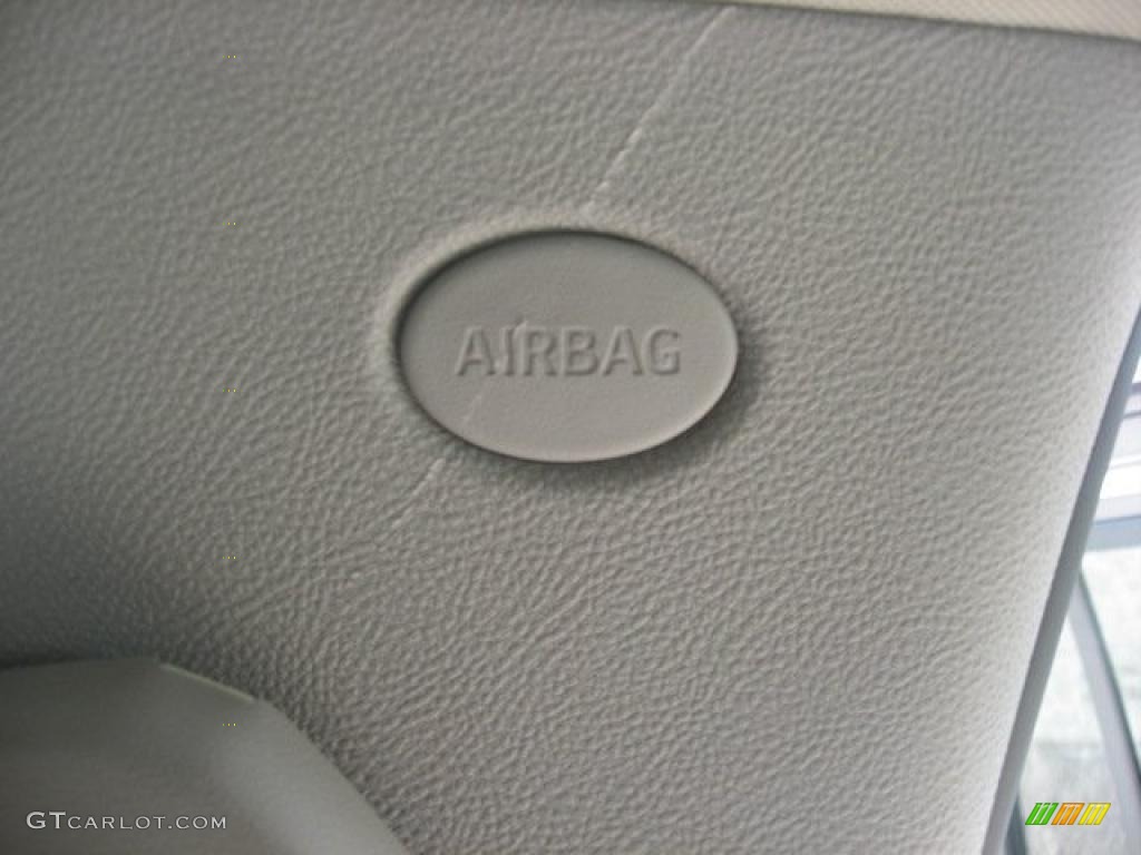 2007 HHR LT - Majestic Amethyst Metallic / Gray photo #44