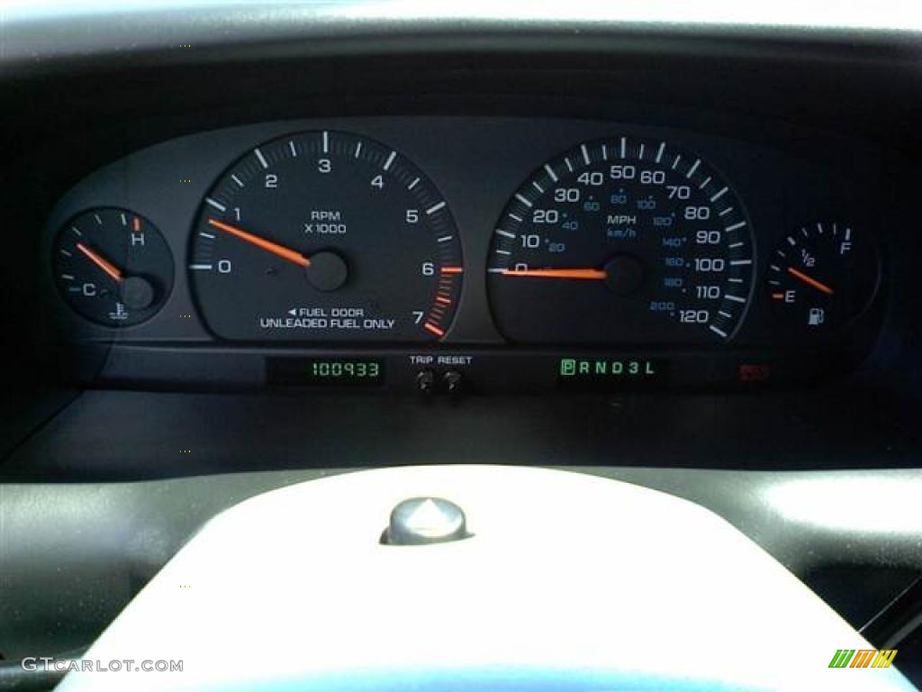 2000 Plymouth Grand Voyager SE Gauges Photo #48934927