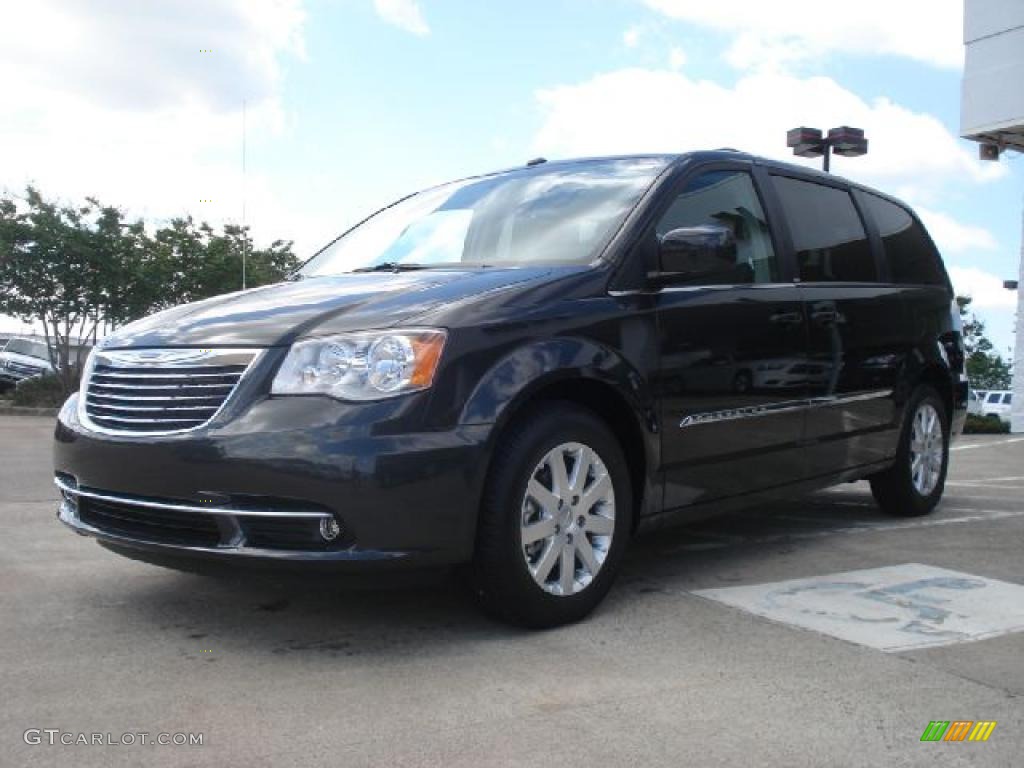 Dark Charcoal Pearl 2011 Chrysler Town & Country Touring - L Exterior Photo #48936125
